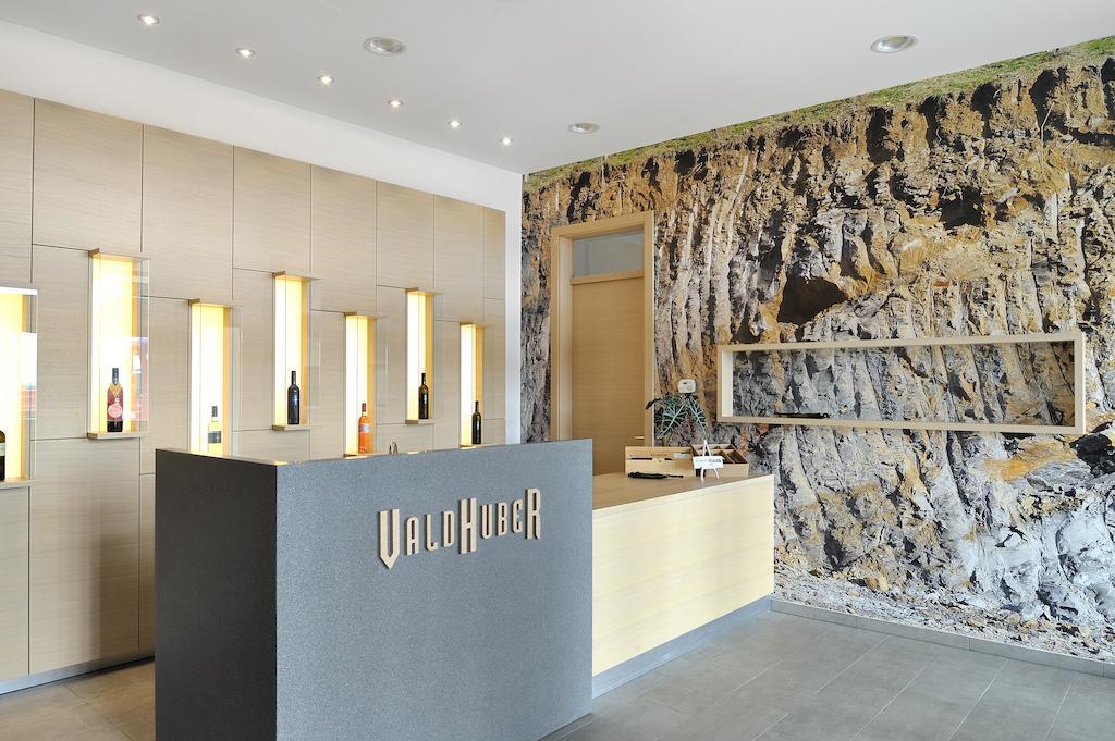Vino Valdhuber Apartments Svecina ภายนอก รูปภาพ